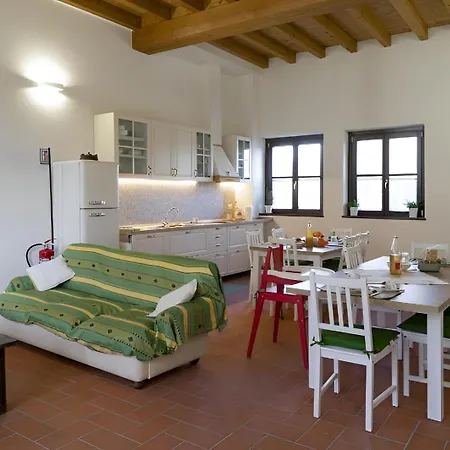 Agroturismo Podere Ronchetto *